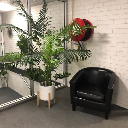 Adelaide Airport Motel Экстерьер фото