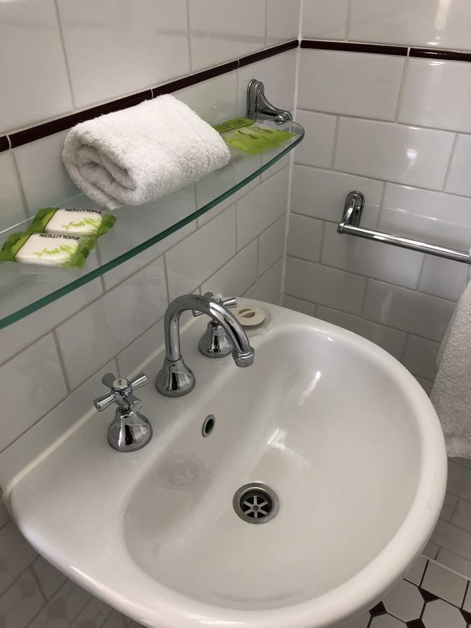 Adelaide Airport Motel Экстерьер фото